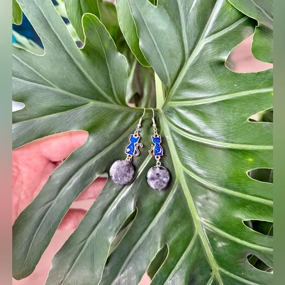 Jasper ~ Cat Earrings || Handmade - Picture 3 of 3